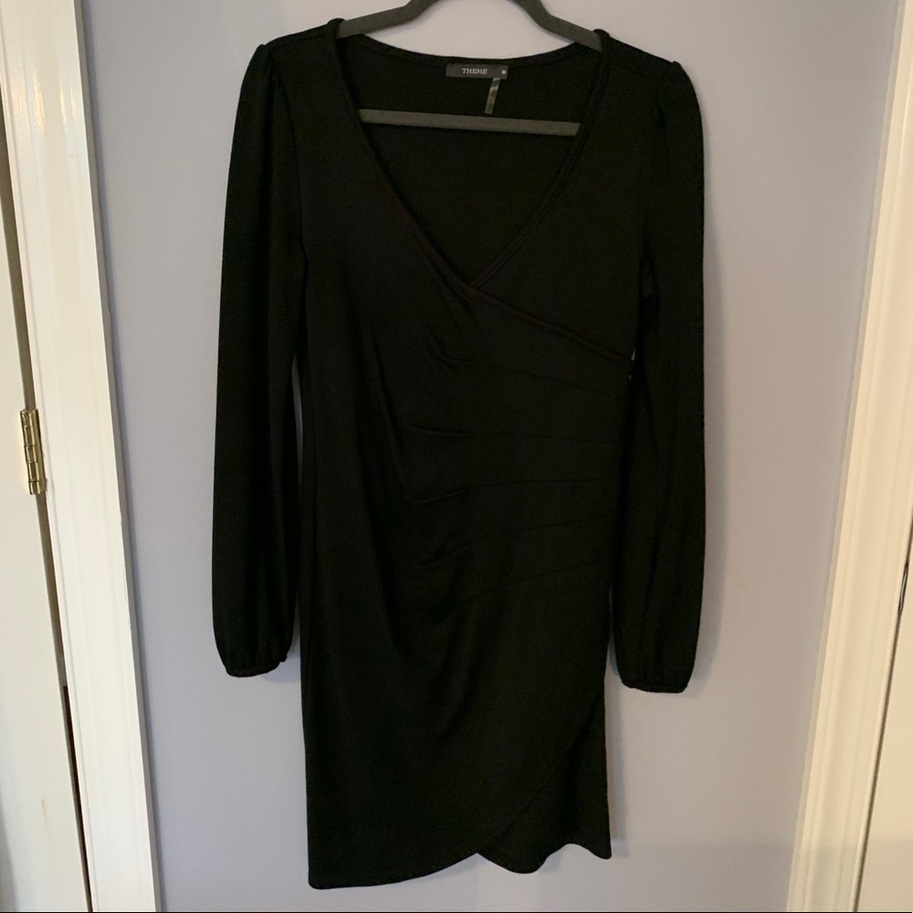 Longsleeve mini little back dress